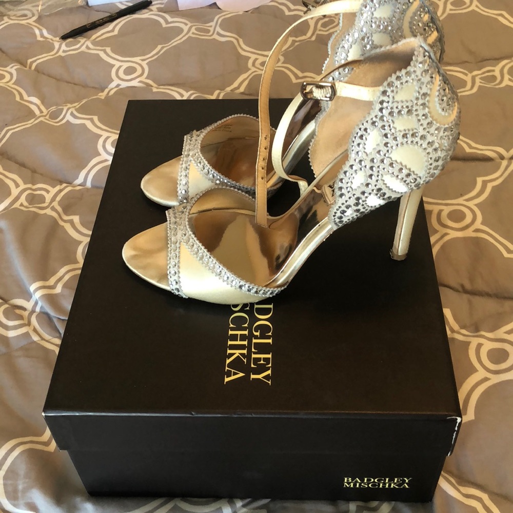 Badgley Mischka gemmed Ivory heels